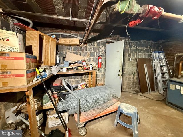 5111 AYERS PL SE, Washington, DC 20019