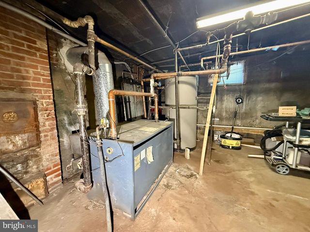 5111 AYERS PL SE, Washington, DC 20019