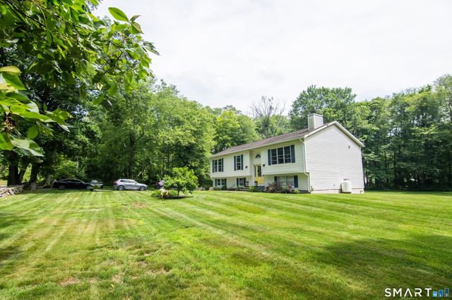 25 Woodward Road, Brooklyn, CT 06234