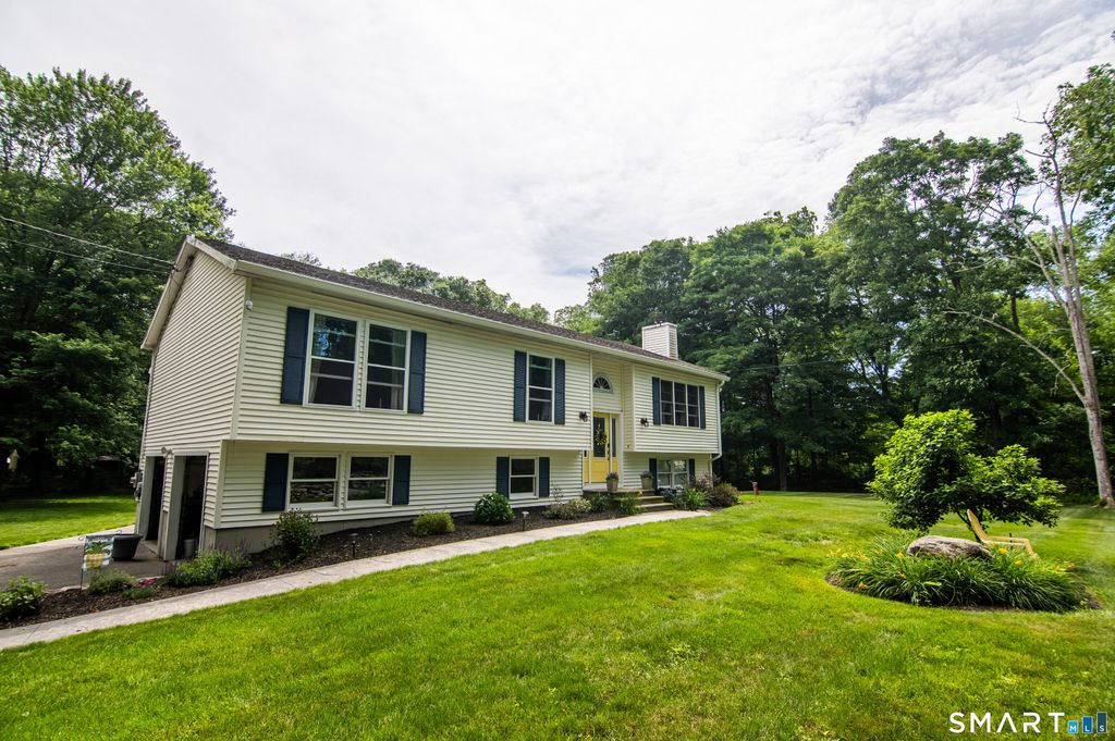 25 Woodward Road, Brooklyn, CT 06234