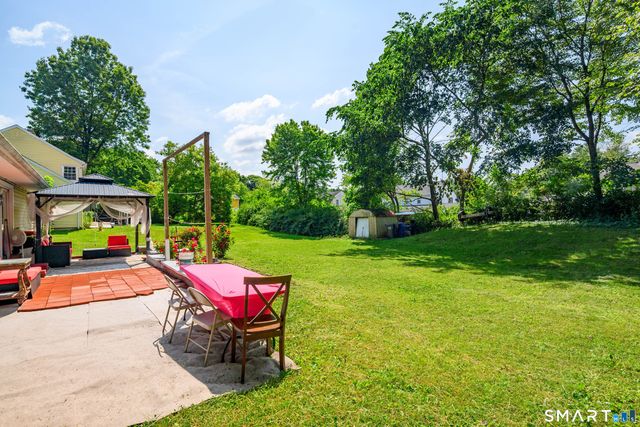28 Hickory Street, Danbury, CT 06810
