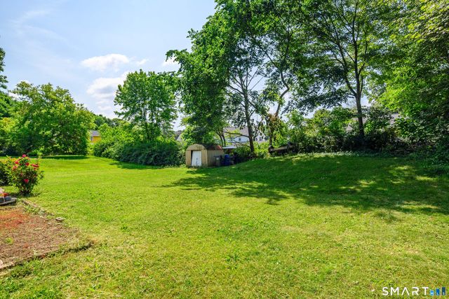 28 Hickory Street, Danbury, CT 06810