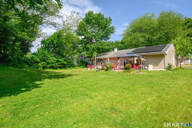 28 Hickory Street, Danbury, CT 06810