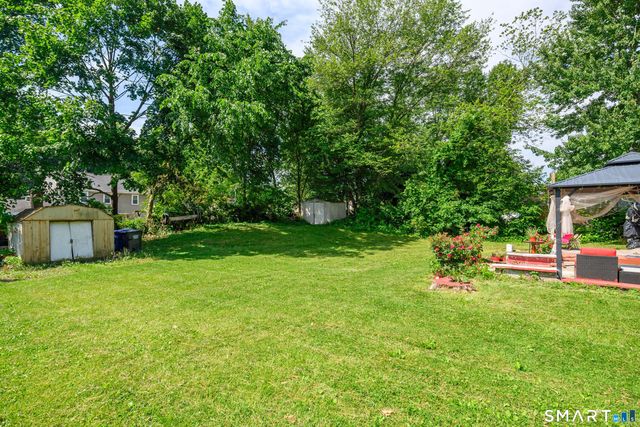 28 Hickory Street, Danbury, CT 06810