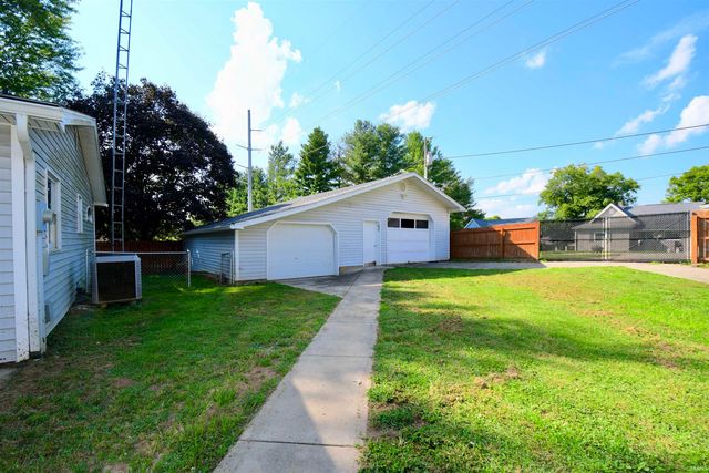 123 8th Street, Oolitic, IN 47421
