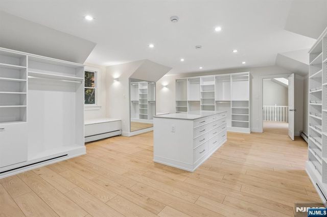 1050 Ramapo Valley Road, Mahwah, NJ 07430