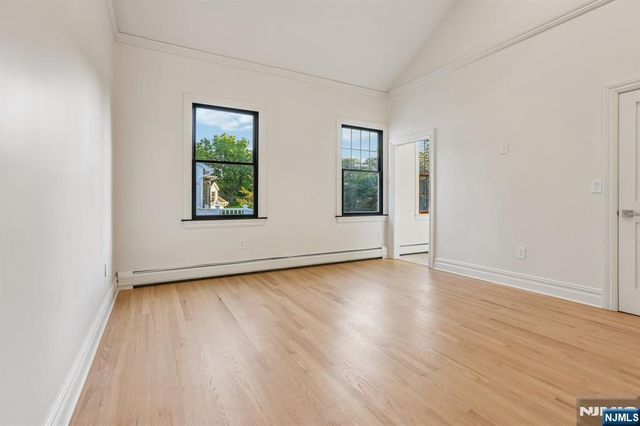 1050 Ramapo Valley Road, Mahwah, NJ 07430