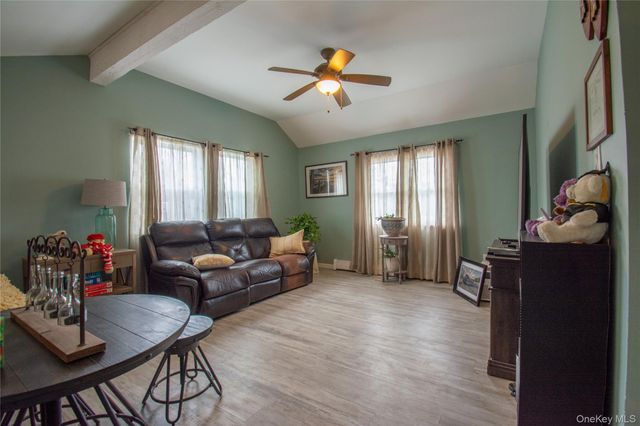 36 Narragansett Avenue, Medford, NY 11763