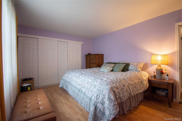 36 Narragansett Avenue, Medford, NY 11763