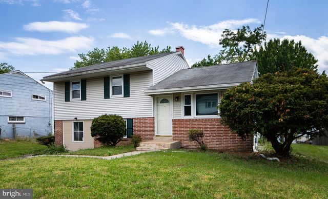 13 JUDY LN, Harrisburg, PA 17112
