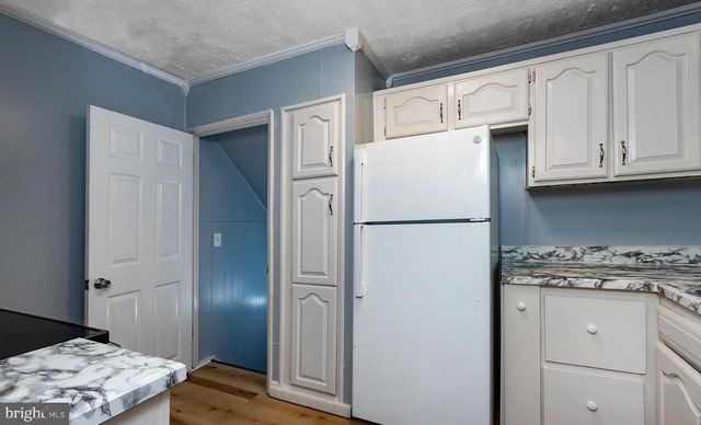 13 JUDY LN, Harrisburg, PA 17112