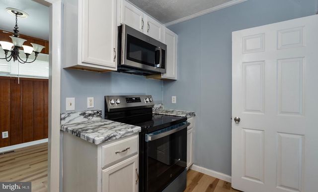 13 JUDY LN, Harrisburg, PA 17112