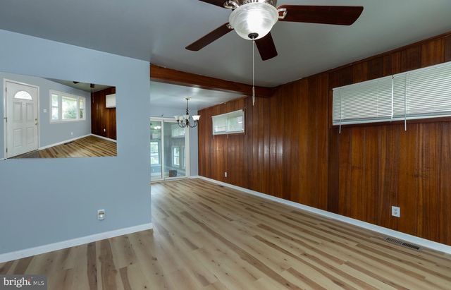13 JUDY LN, Harrisburg, PA 17112