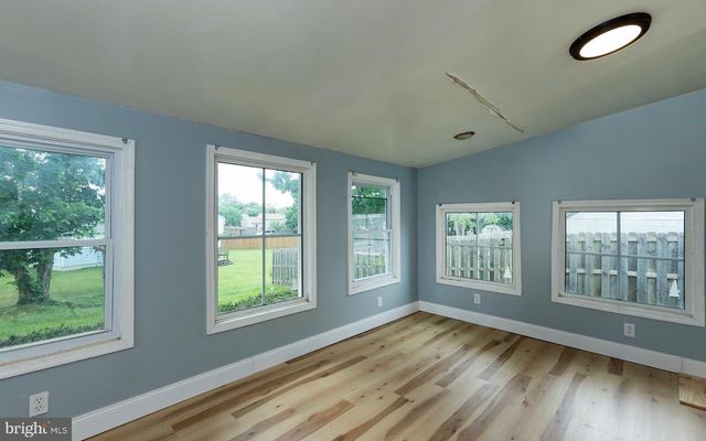 13 JUDY LN, Harrisburg, PA 17112