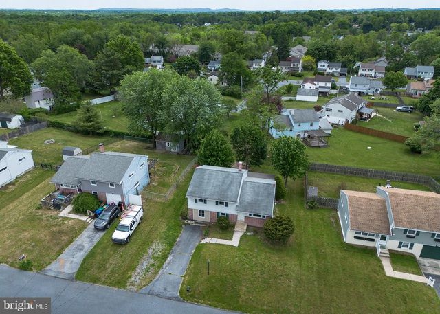 13 JUDY LN, Harrisburg, PA 17112
