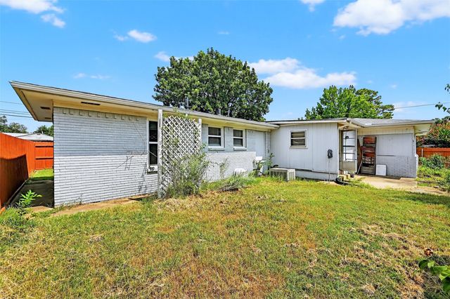 2300 N Shannon Street, Sherman, TX 75092