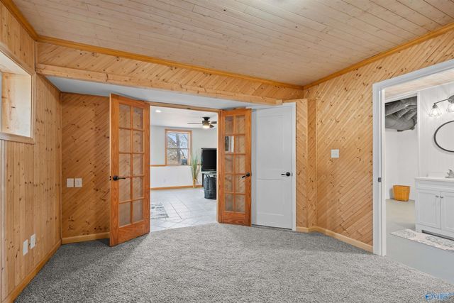 205 Walter Bird Drive, Owens Cross Roads, AL 35763