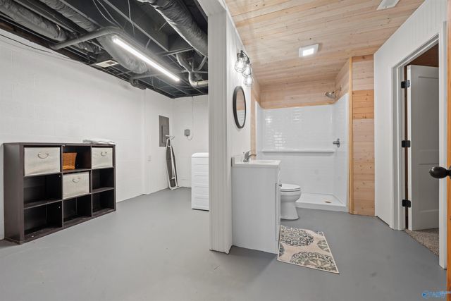 205 Walter Bird Drive, Owens Cross Roads, AL 35763