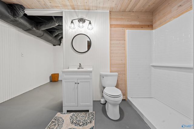 205 Walter Bird Drive, Owens Cross Roads, AL 35763