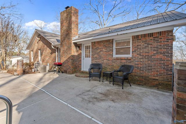 205 Walter Bird Drive, Owens Cross Roads, AL 35763