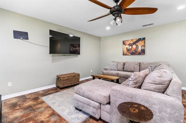 8665 N FM 726, Diana, TX 75640