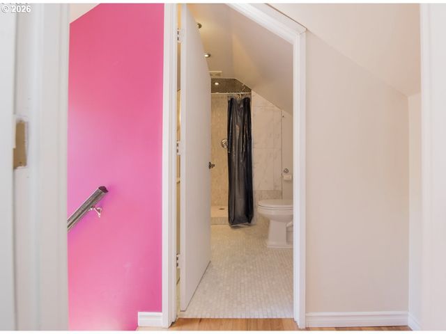 2405 Se CORA St, Portland, OR 97202