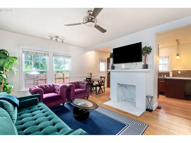 2405 Se CORA St, Portland, OR 97202