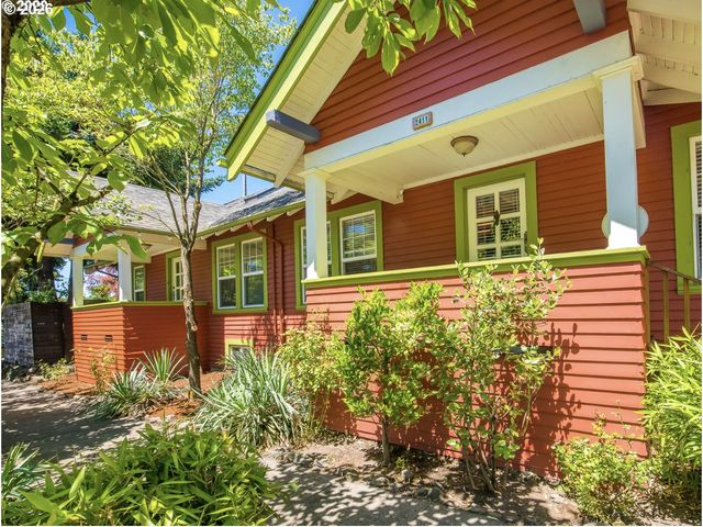 2405 Se CORA St, Portland, OR 97202