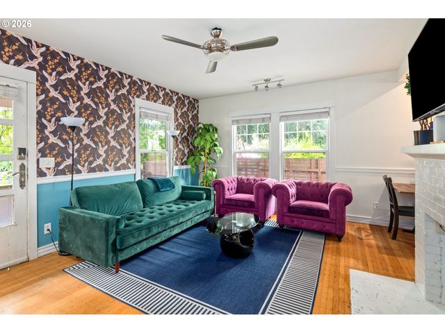 2405 Se CORA St, Portland, OR 97202