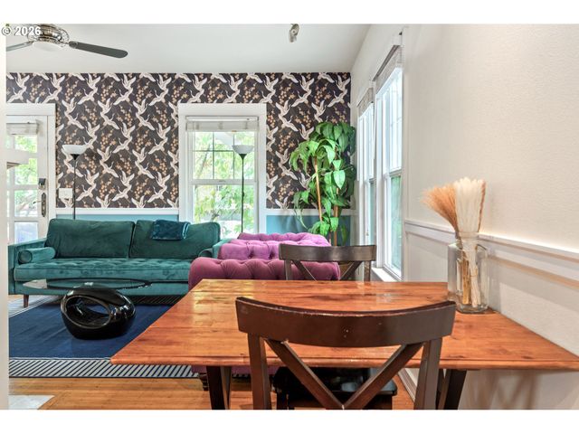 2405 Se CORA St, Portland, OR 97202