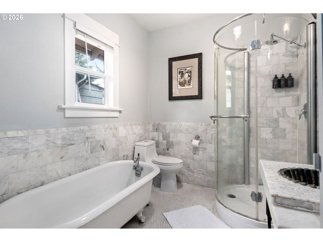 2405 Se CORA St, Portland, OR 97202
