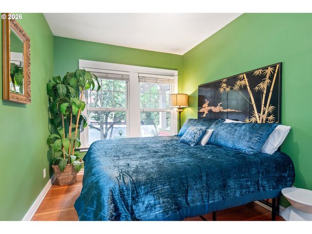 2405 Se CORA St, Portland, OR 97202