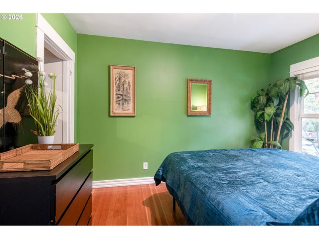2405 Se CORA St, Portland, OR 97202