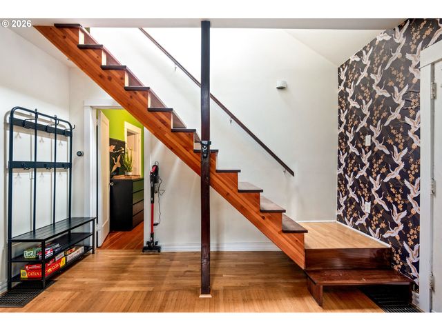 2405 Se CORA St, Portland, OR 97202