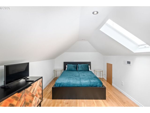 2405 Se CORA St, Portland, OR 97202
