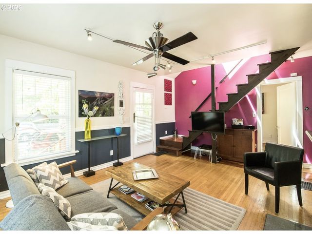 2405 Se CORA St, Portland, OR 97202