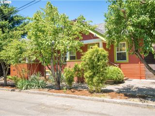 2405 Se CORA St, Portland, OR 97202