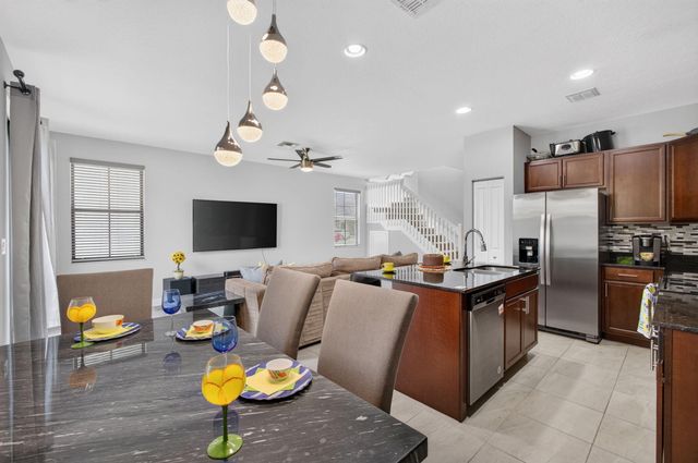 4004 SCREW PINE Cove, Riviera Beach, FL 33410