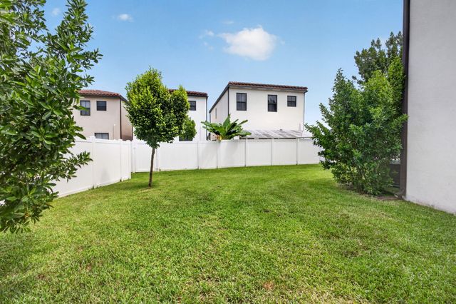 4004 SCREW PINE Cove, Riviera Beach, FL 33410