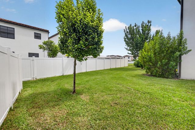 4004 SCREW PINE Cove, Riviera Beach, FL 33410