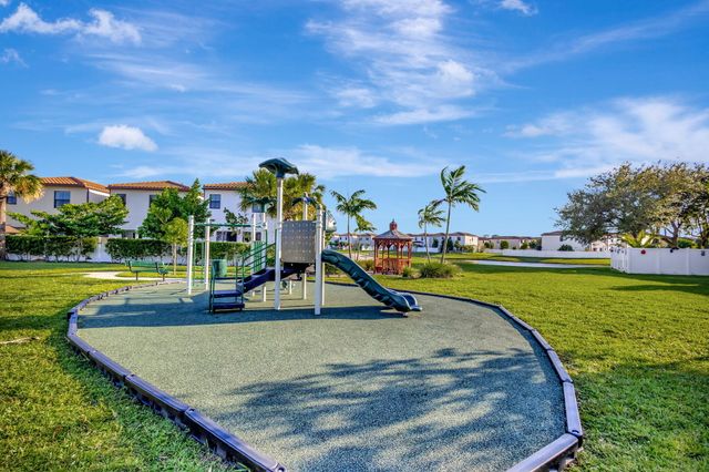 4004 SCREW PINE Cove, Riviera Beach, FL 33410