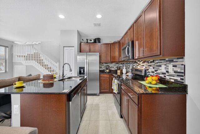 4004 SCREW PINE Cove, Riviera Beach, FL 33410