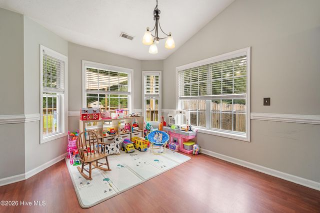 183 Bridlewood Drive, Jacksonville, NC 28540