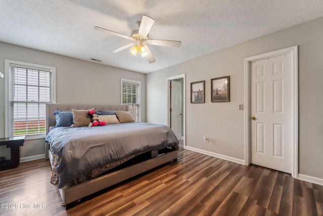 183 Bridlewood Drive, Jacksonville, NC 28540