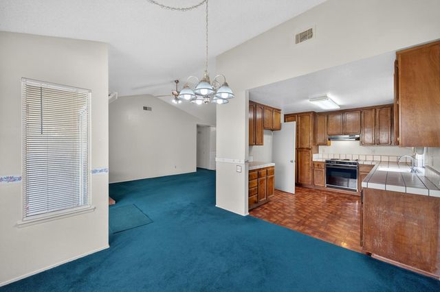 9077 Bramble Trail Way, Sacramento, CA 95826