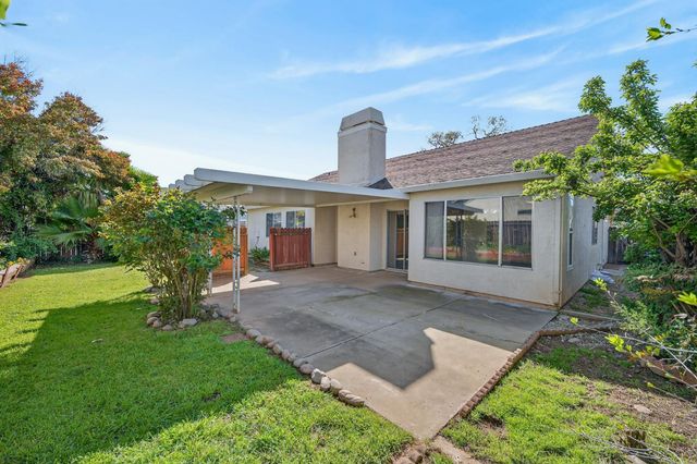 9077 Bramble Trail Way, Sacramento, CA 95826