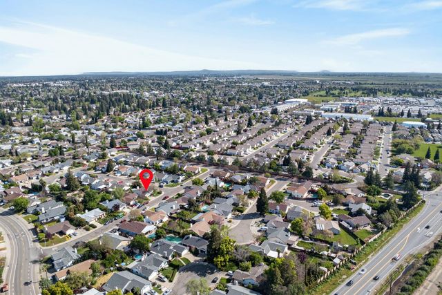 9077 Bramble Trail Way, Sacramento, CA 95826