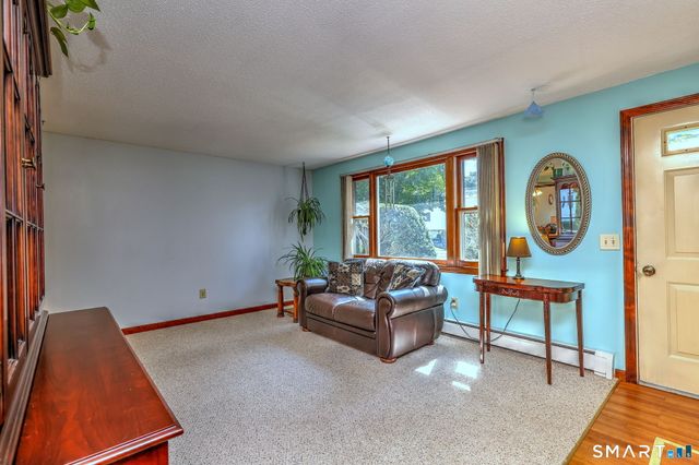 6 Ferguson Road, Hamden, CT 06518
