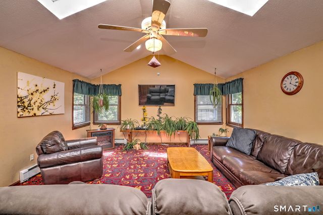 6 Ferguson Road, Hamden, CT 06518