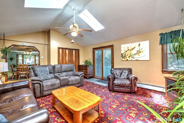 6 Ferguson Road, Hamden, CT 06518